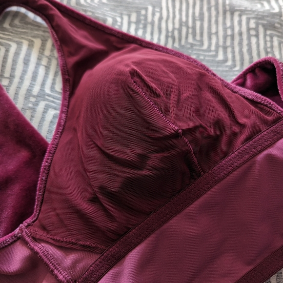 Velvet Bralette - Picture 4 of 7
